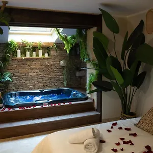  Appartement Insolite Avec Jacuzzi Privatif France